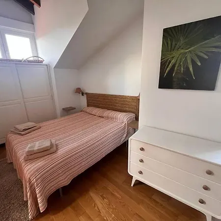 Chalet Adosado En El Centro Comillas