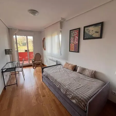 Apartment Chalet Adosado En El Centro